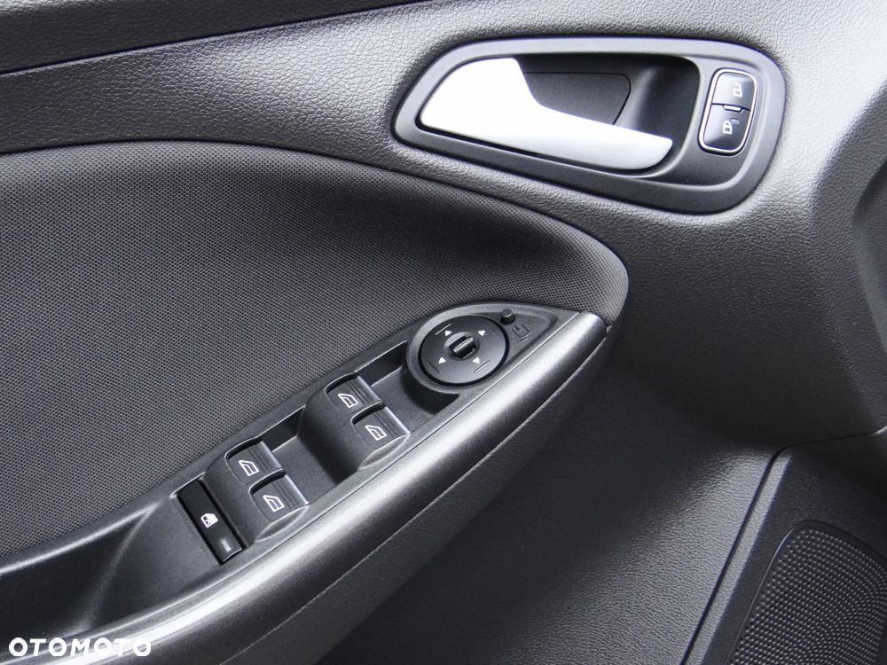 Ford Focus 1.0 EcoBoost Titanium ASS - 13