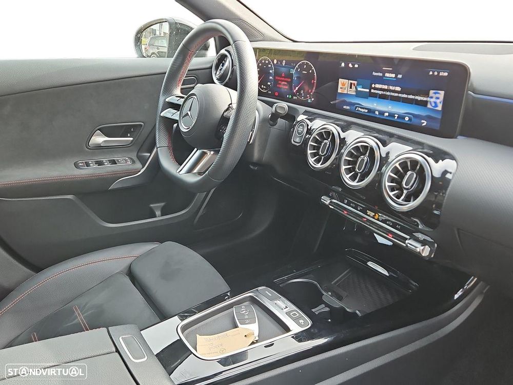 Mercedes-Benz A 180 Limousine d 8G-DCT AMG Line Advanced - 14