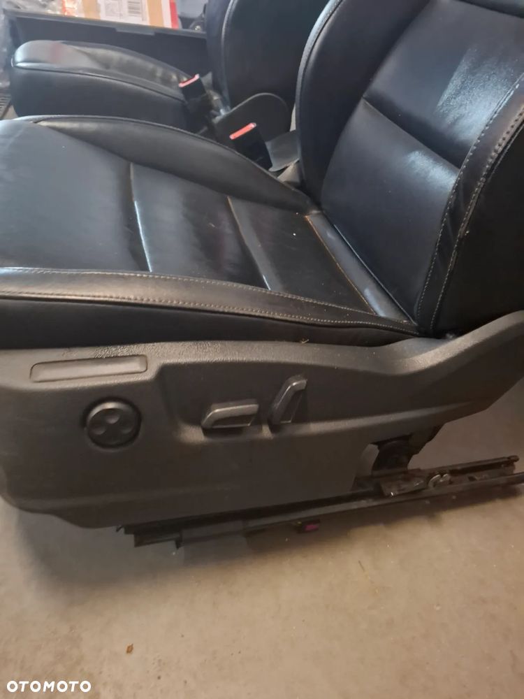 Fotele przód podgrzewane kanapa tył podłokietnik komplet Skoda Superb 2014 rok lift skóra anglia UK - 7