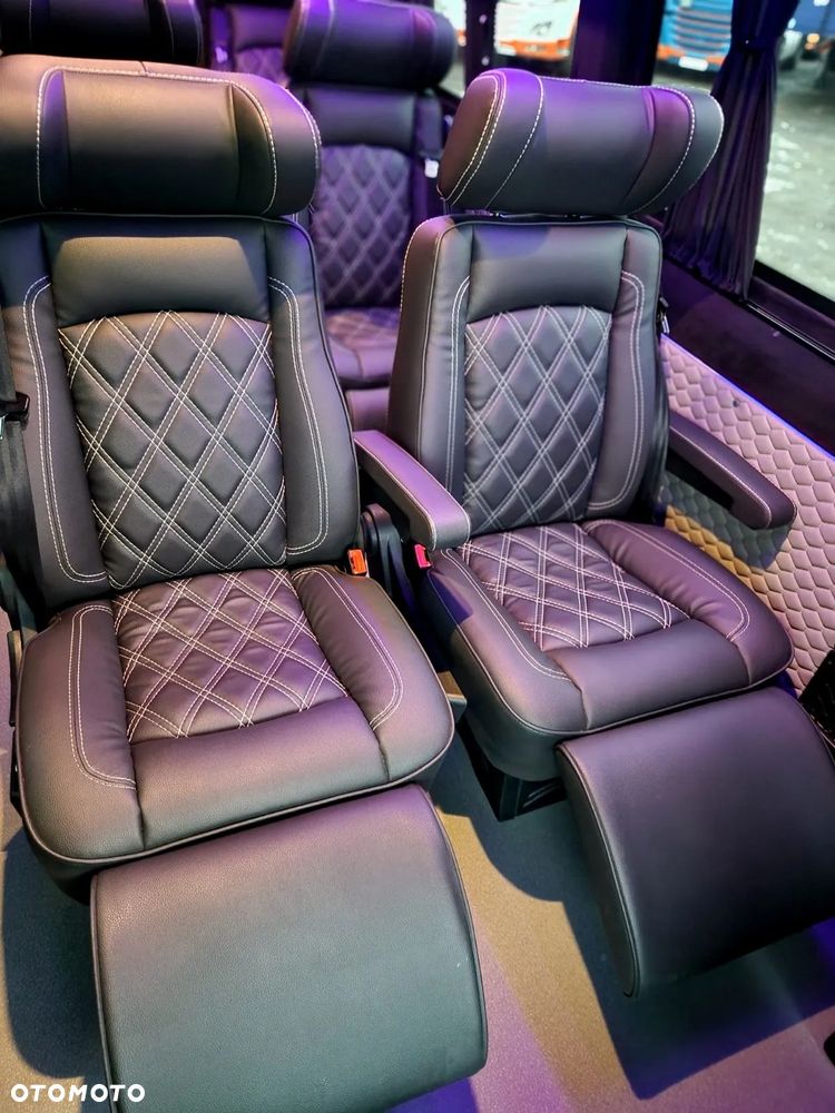 Mercedes-Benz Sprinter - 21