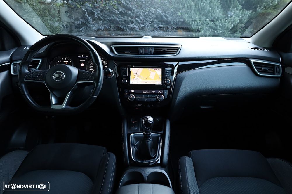 Nissan Qashqai 1.5 dCi N-Connecta J18 - 15