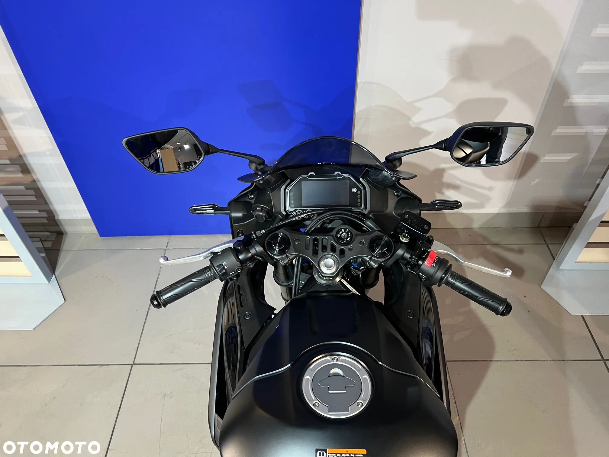Yamaha R3 - 5