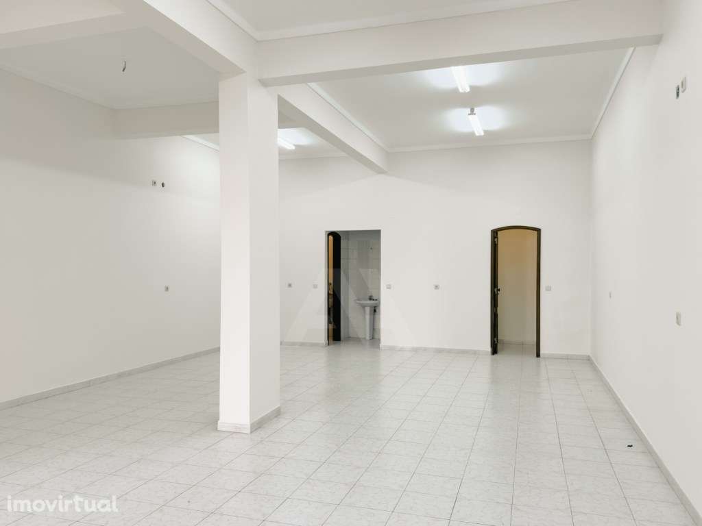 Loja Remodelada no Cacém - Grande imagem: 4/18