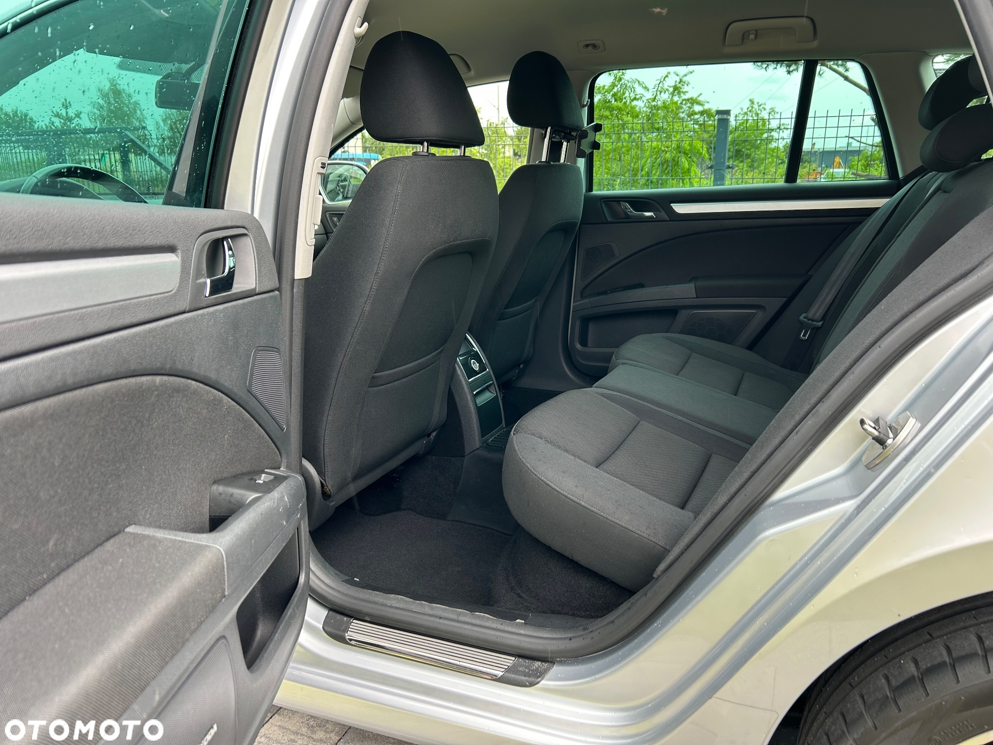 Skoda Superb 2.0 TDI Ambition DSG - 23