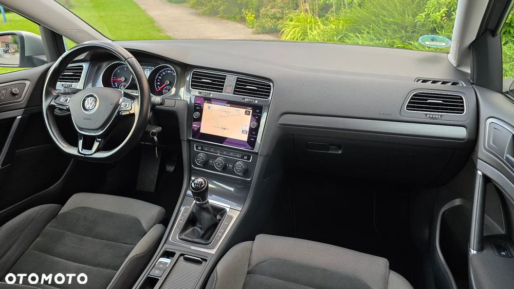 Volkswagen Golf - 12