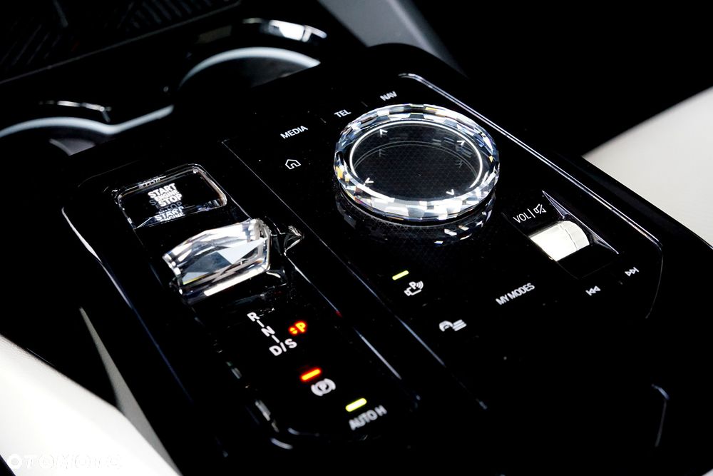 BMW Seria 5 520d xDrive mHEV M Sport - 37