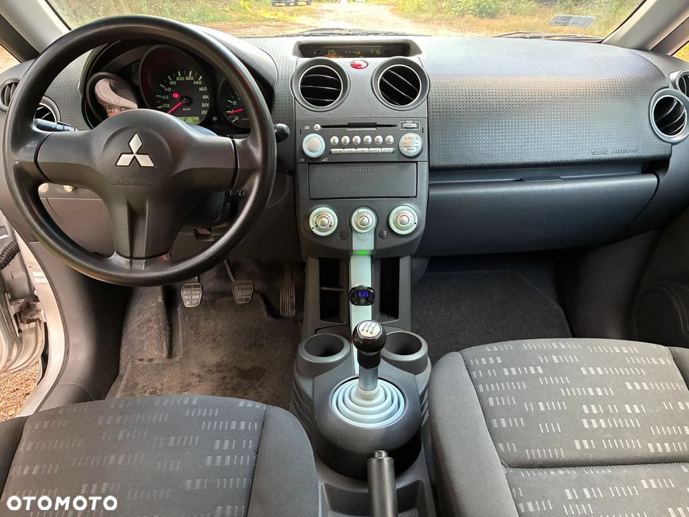 Mitsubishi Colt 1.3 Inform - 16