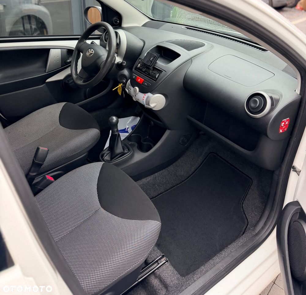 Toyota Aygo 1.0 VVT-i Sprint EU6 - 27