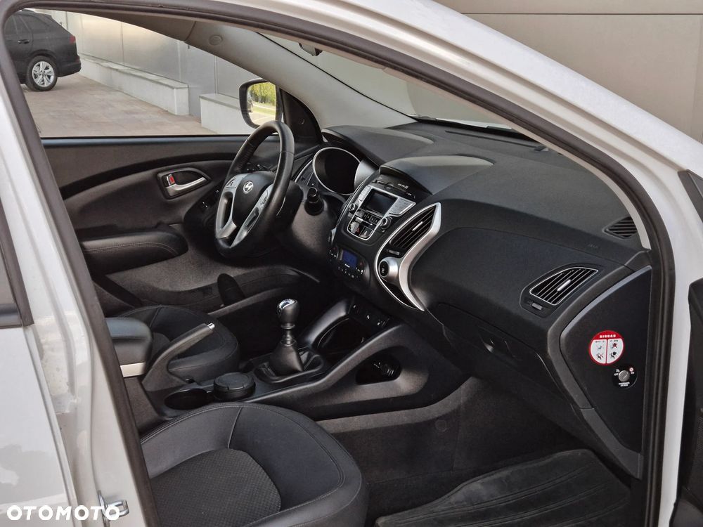 Hyundai ix35 2.0 CRDi 4WD Premium - 32