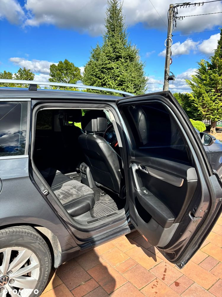 Volkswagen Passat - 18
