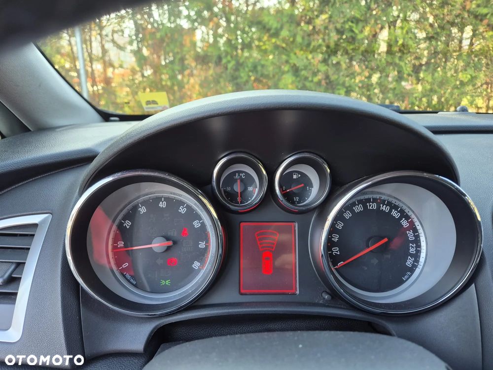 Opel Astra IV 1.4 T Sport - 11