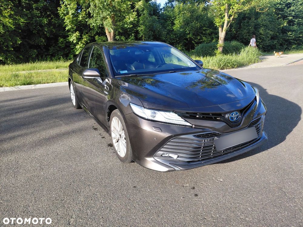 Toyota Camry 2.5 Hybrid Executive CVT - 2