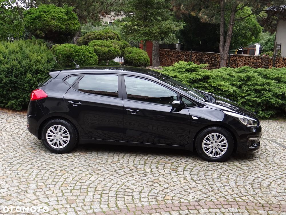 Kia Ceed 1.4 CVVT Attract - 1