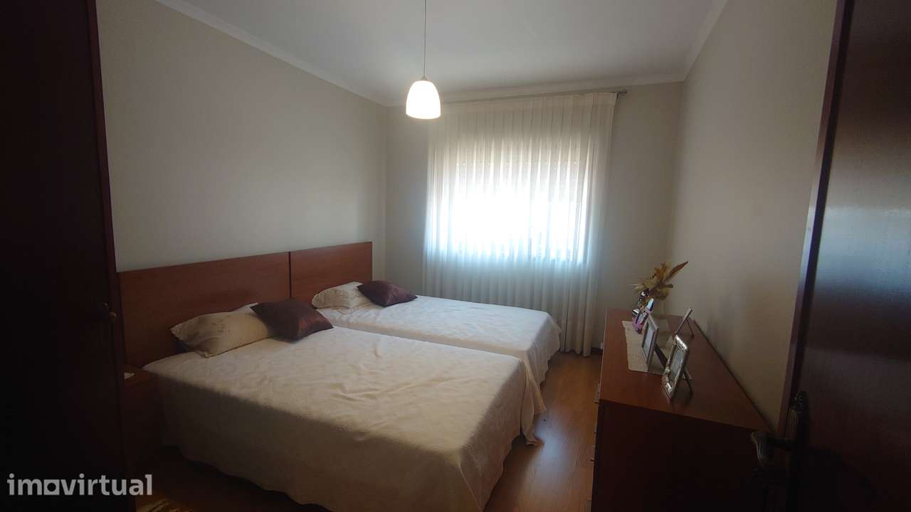 Arrendo apartamento T2 mobilado junto ao metro - Grande imagem: 5/5
