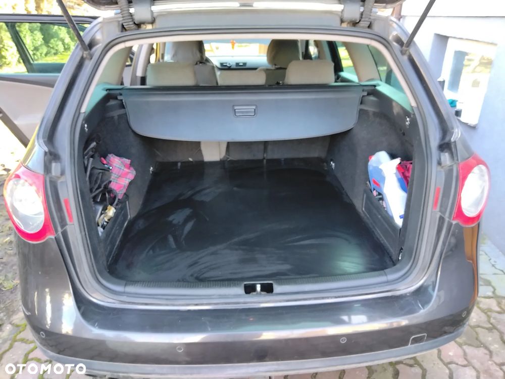 Volkswagen Passat - 14