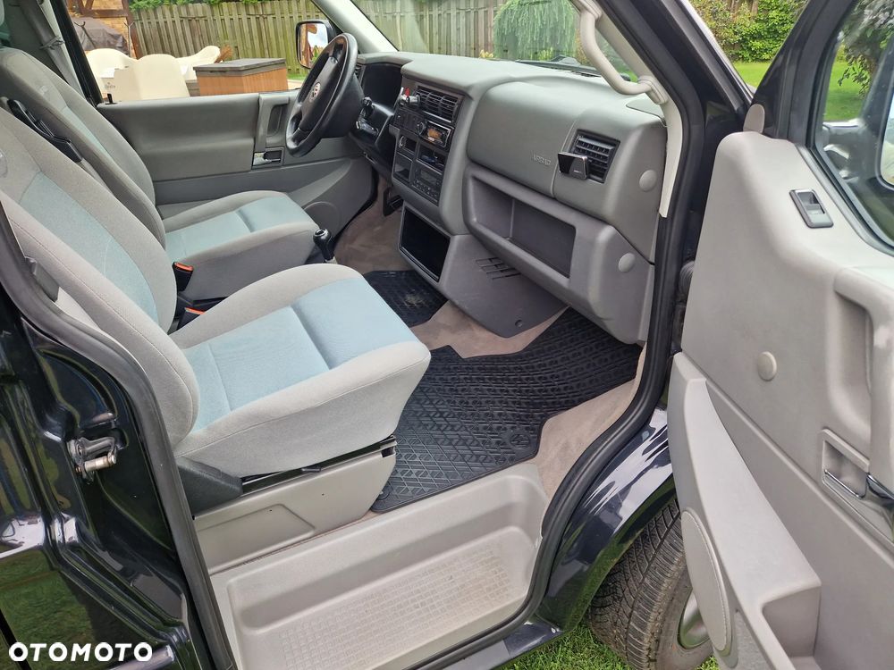 Volkswagen Multivan Standard - 14