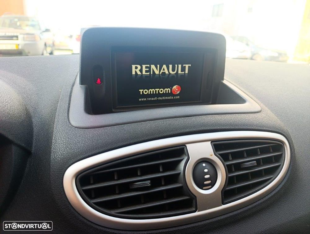 Renault Clio 1.2 16V Dynamique S - 20