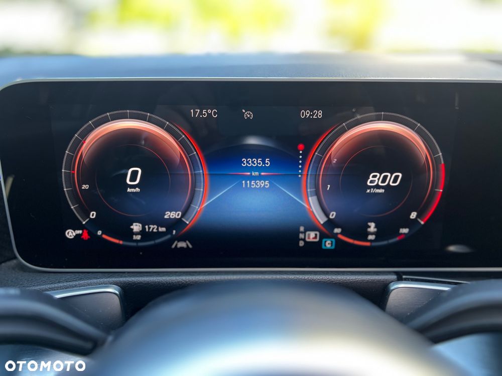 Mercedes-Benz GLB 200 AMG Line 7G-DCT - 11