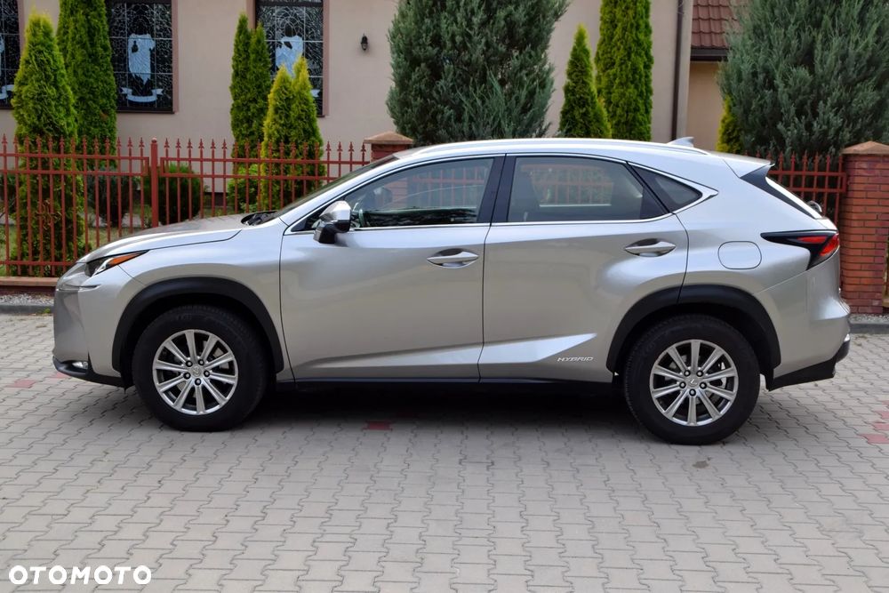 Lexus NX 300h Elite AWD - 7