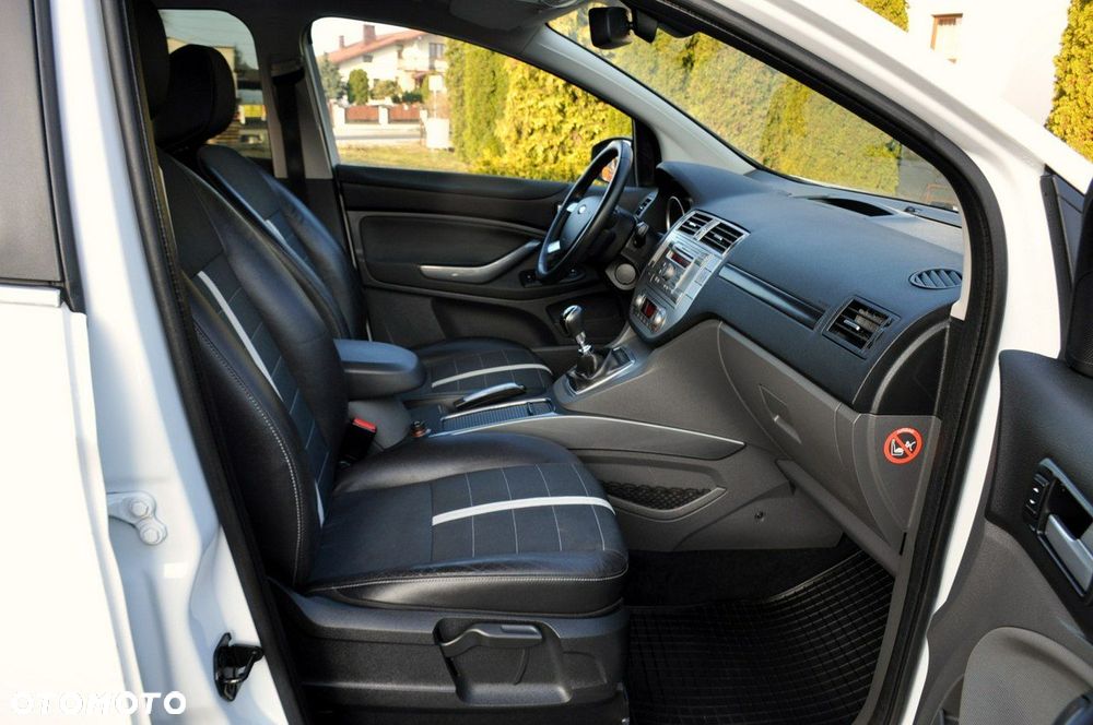 Ford Kuga - 17