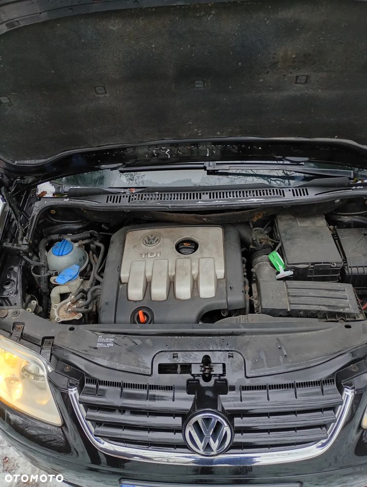 Volkswagen Touran 2.0 TDI Trendline - 16