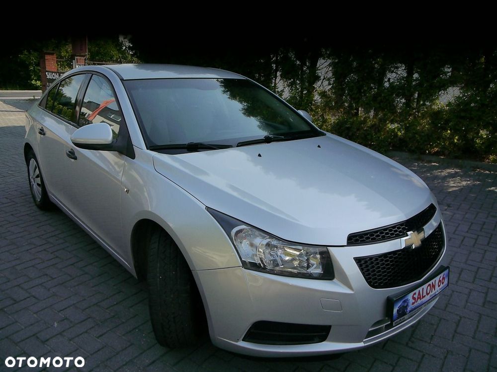 Chevrolet Cruze - 8