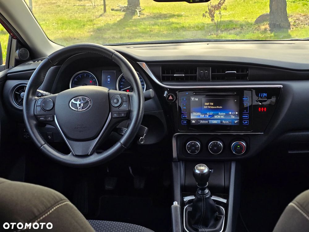 Toyota Corolla 1.6 Premium - 28