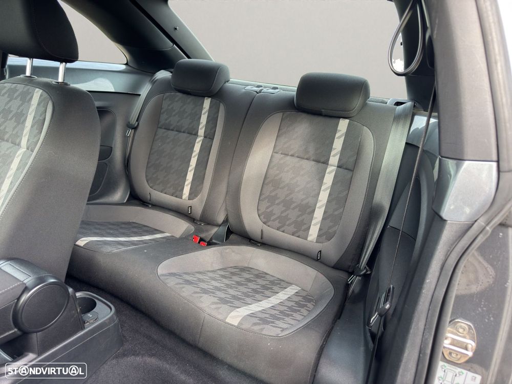 VW New Beetle 2.0 TDI - 14