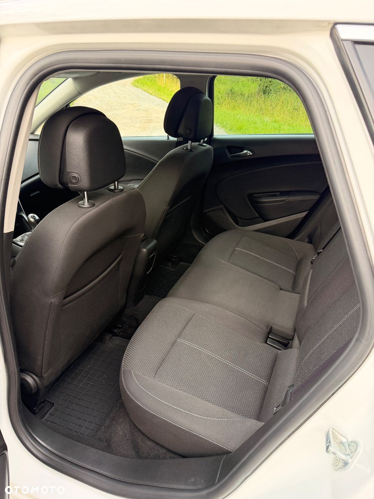 Opel Astra - 16