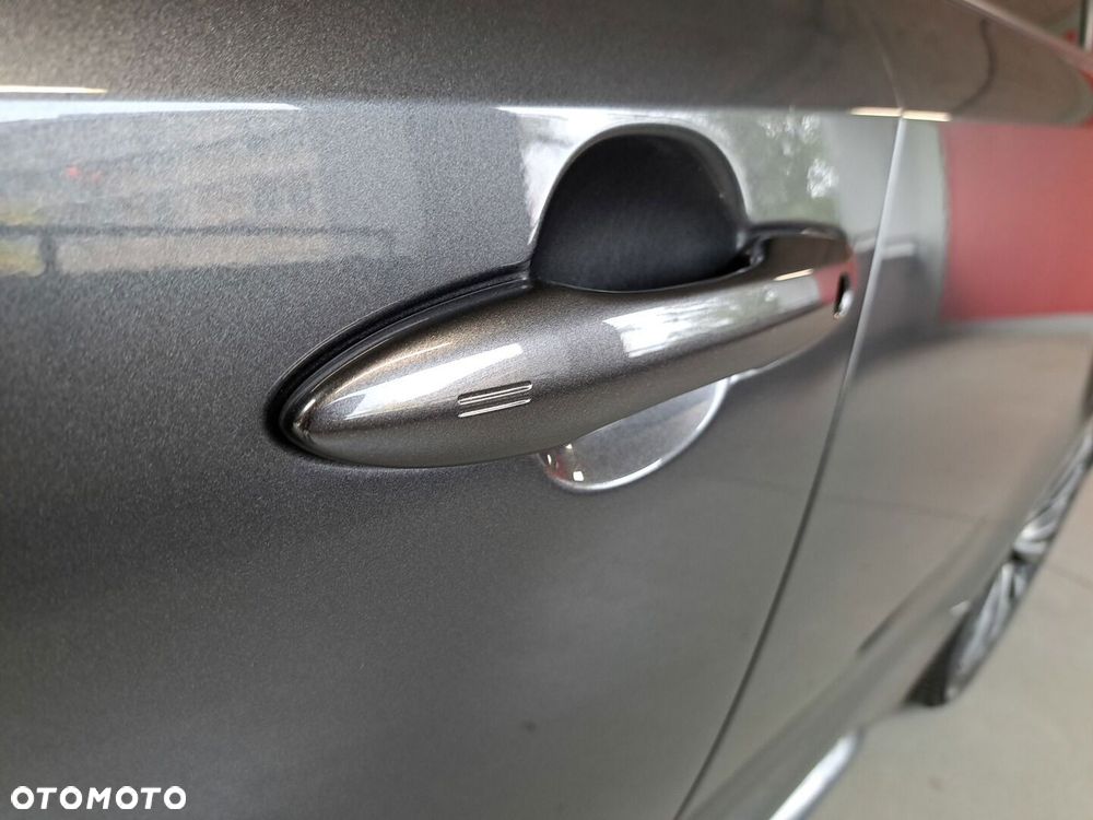 Toyota Corolla 1.8 Hybrid Style - 37