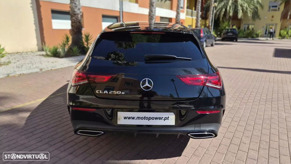 Mercedes-Benz CLA 250 e Shooting Brake AMG Line - 14