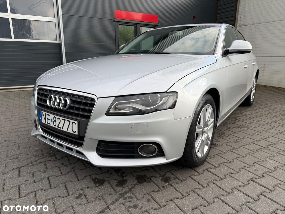 Audi A4 Limousine - 1
