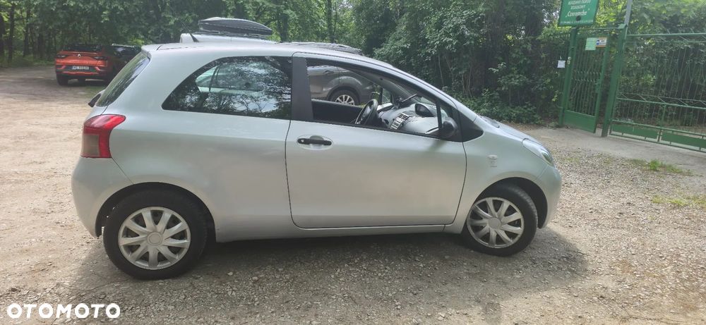 Toyota Yaris 1.3 Luna - 9