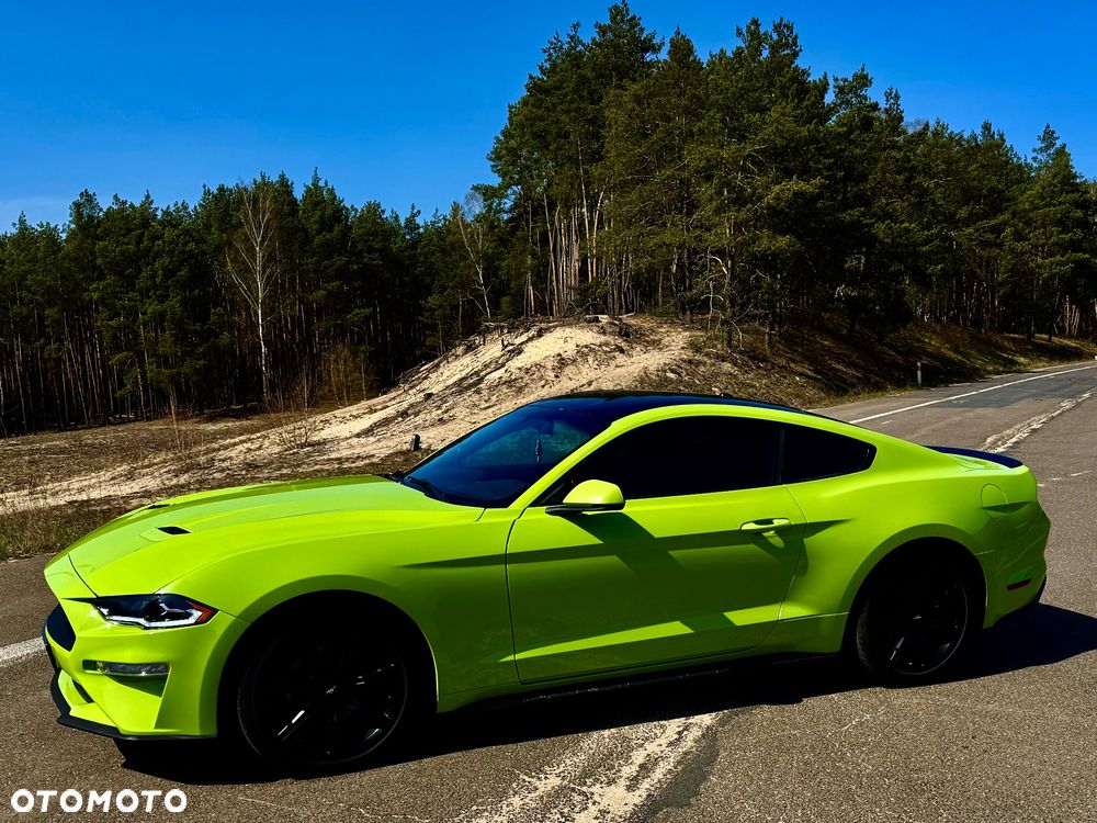 Ford Mustang - 9