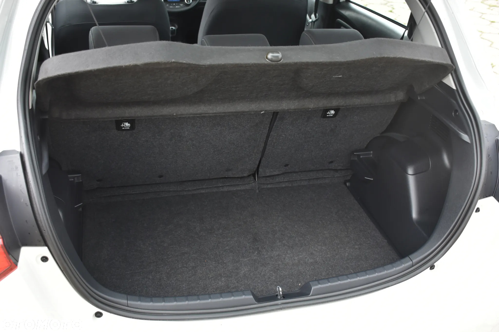 Toyota Yaris ver-hybrid-100-dynamic - 21