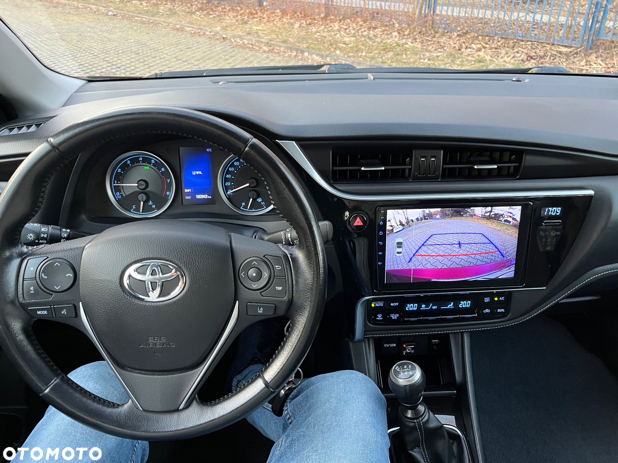 Toyota Corolla - 22