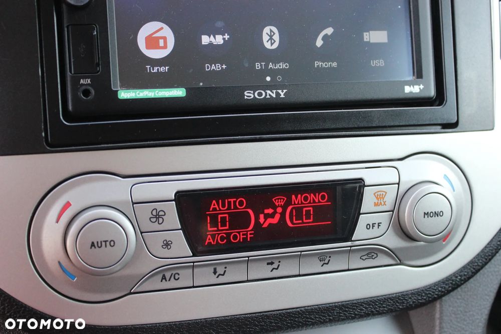Ford Kuga 2.0 TDCi 2x4 Titanium - 28