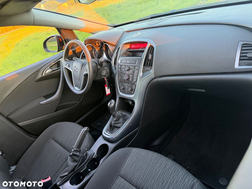 Opel Astra 1.4 - 15