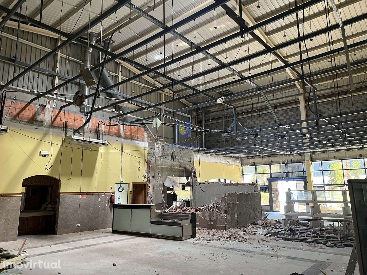 Armazém em Vialonga - Grande imagem: 3/11