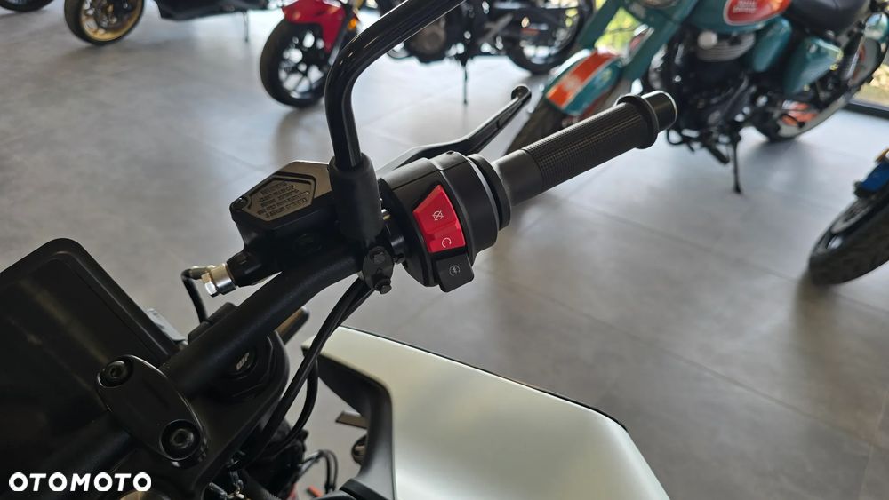 Husqvarna Vitpilen - 17
