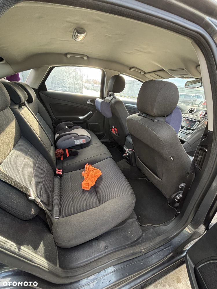 Ford Mondeo - 4