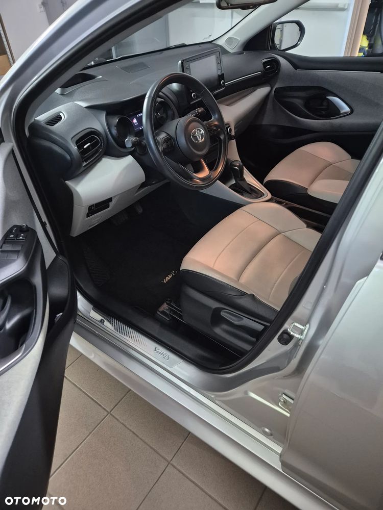 Toyota Yaris - 14