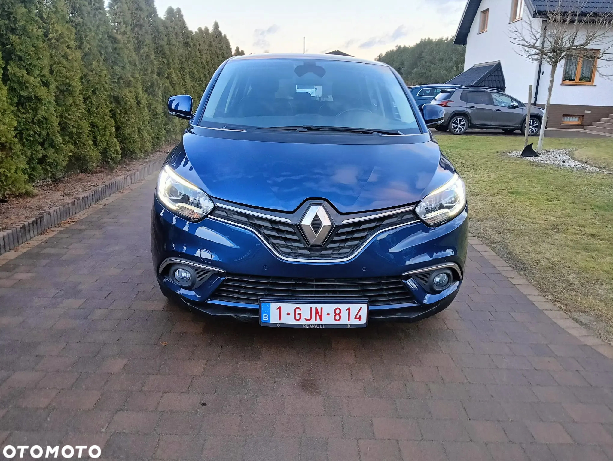 Renault Scenic - 11