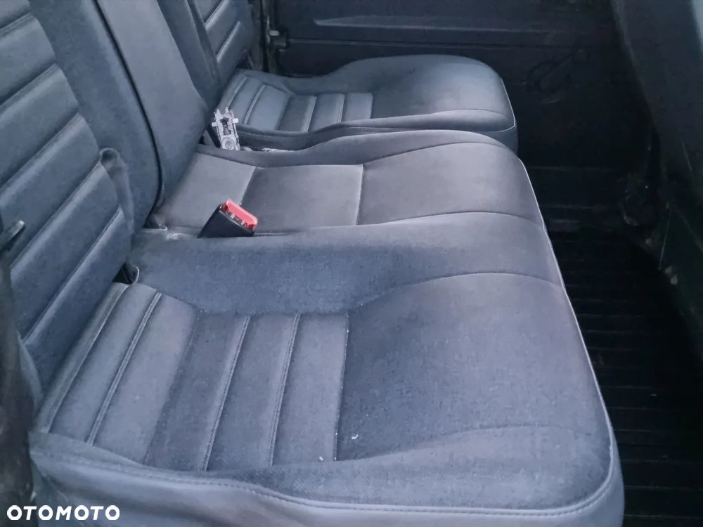 Land Rover Defender 2.2 TD4 E - 21