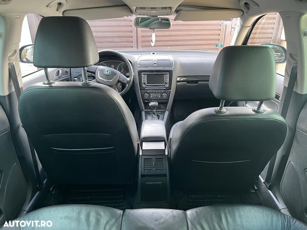 Skoda Octavia 1.8 TSI Laurin Klement DSG - 3