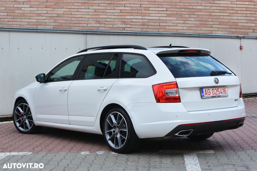 Skoda Octavia 2.0 TDI (Green tec) DSG RS - 6