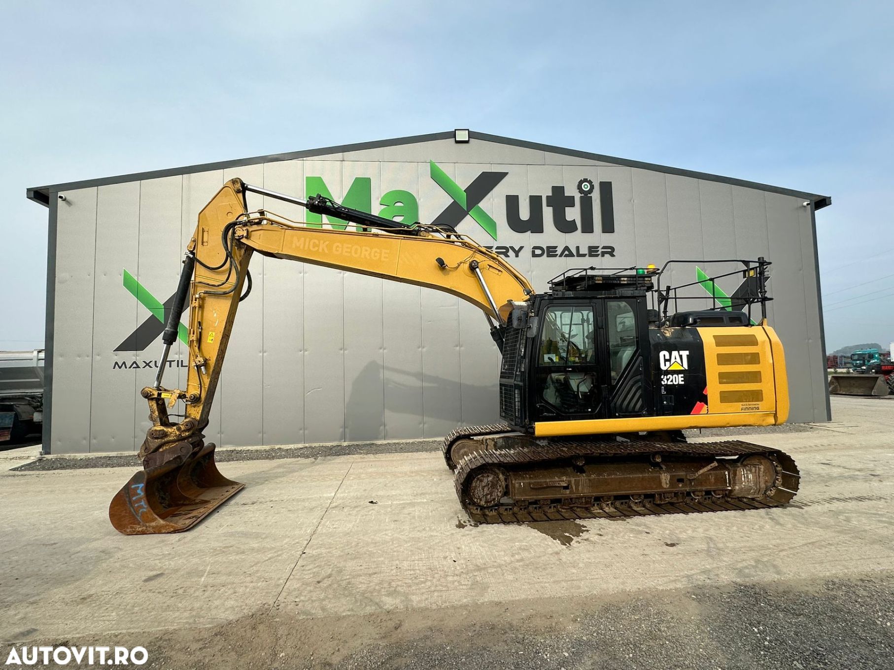 Caterpillar 320EL Excavator - 1