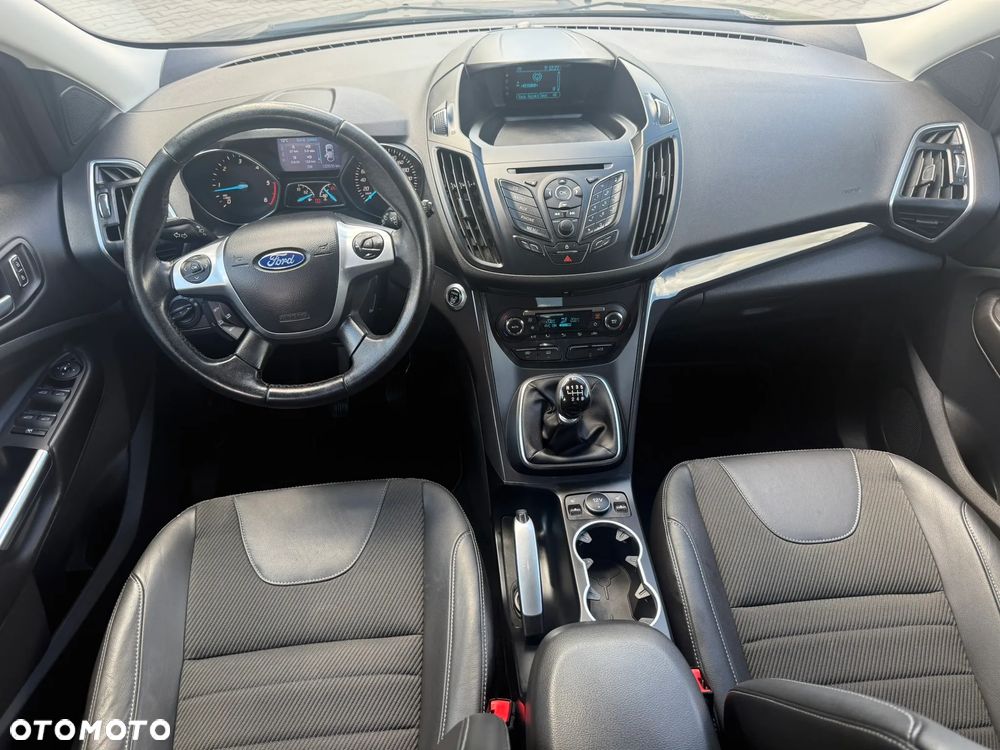 Ford Kuga 2.0 TDCi Titanium FWD - 39