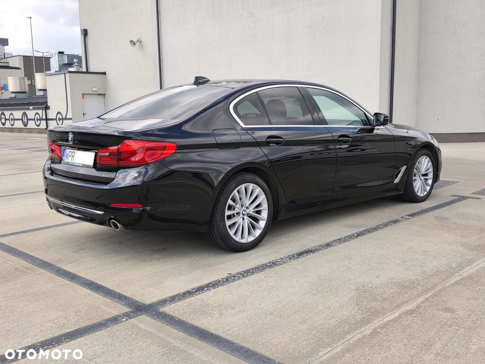 BMW Seria 5 520d xDrive Luxury Line sport - 9