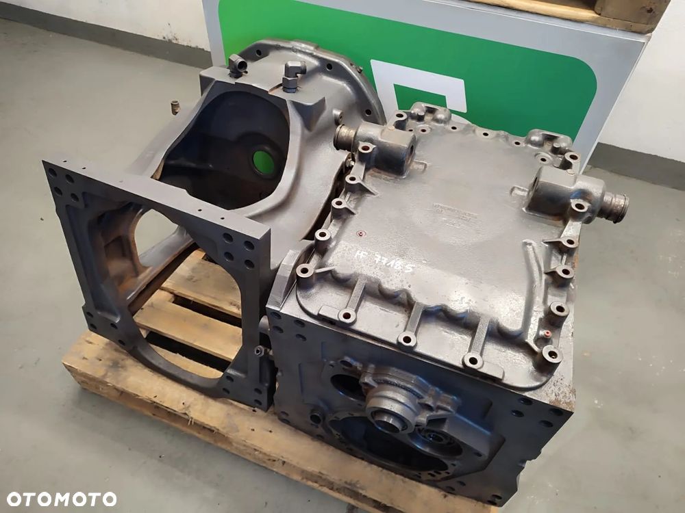 Obudowa skrzyni biegów ML180 HA180 MASSEY FERGUSON 7718 S - 5